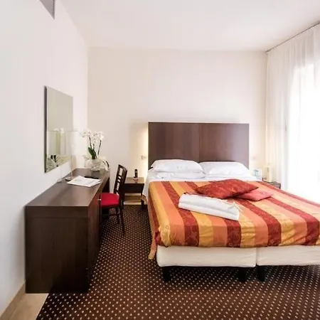 Cristina Hotel 3*